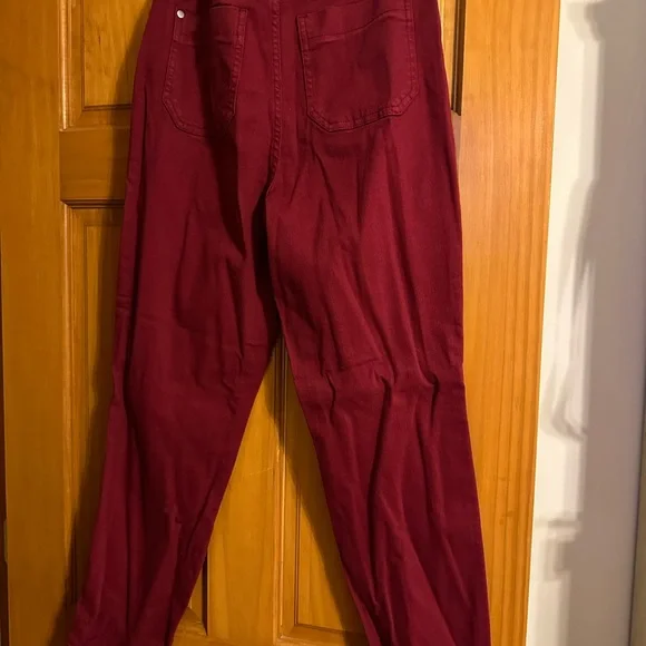 NWT Judy Blue Scarlet High Waist Pull On Double Cuff Jogger - Picture 2 of 5